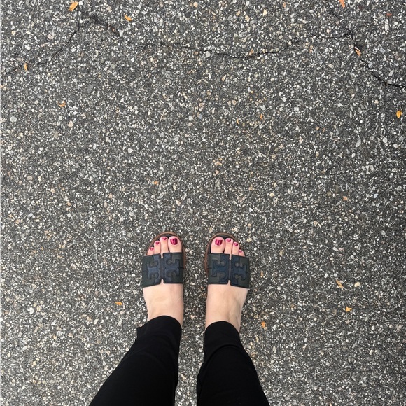Tory Burch Navy Blue Slides - Picture 1 of 2